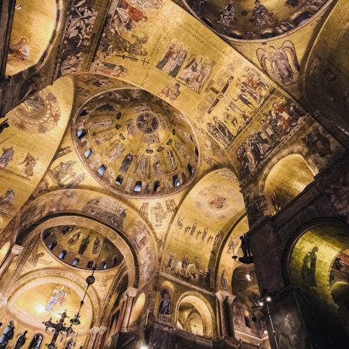 ドゥカーレ宮殿の秘密の旅程＆サン・マルコ大聖堂：行列スキップ＋ツアー(即日発券)