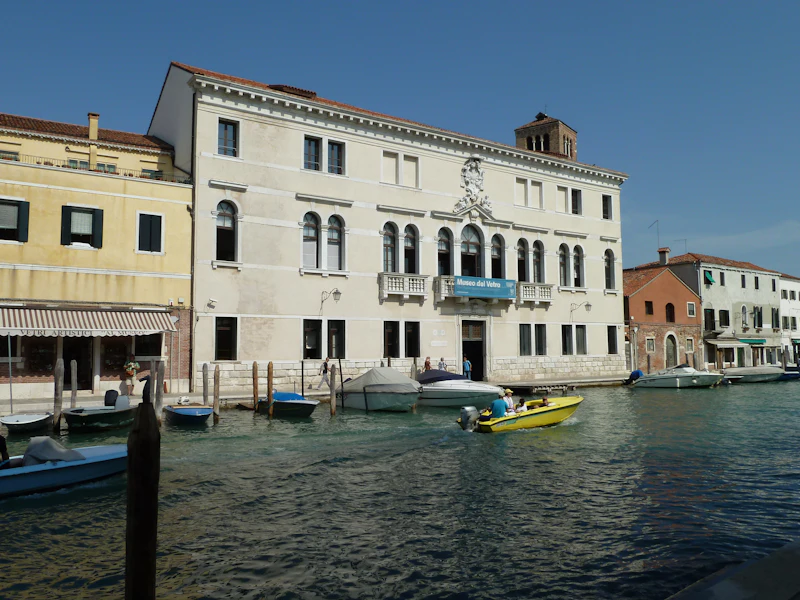 Venice Islands: Vintage boat tour + glassblowing — Guided Tours in Venice