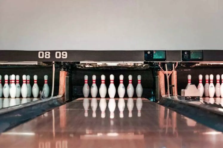 Taroko Bowling Alley: 2-Game Package for Single Player with Shoe Rental