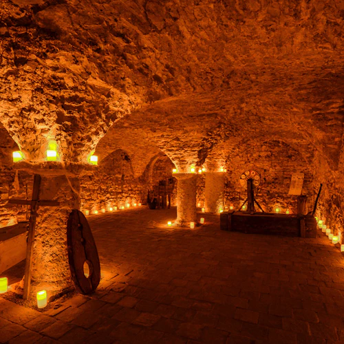 Praga: Fantasmas, lendas e excursão medieval ao subterrâneo e às masmorras - Photo 3
