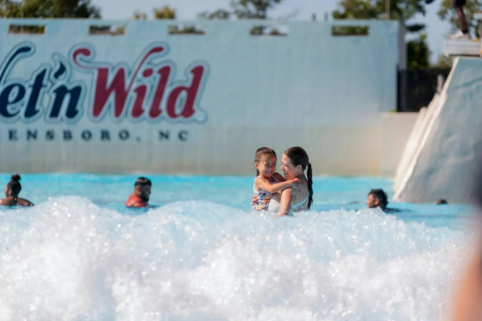 Wet 'n Wild Emerald Pointe Waterpark: Entry Ticket 3