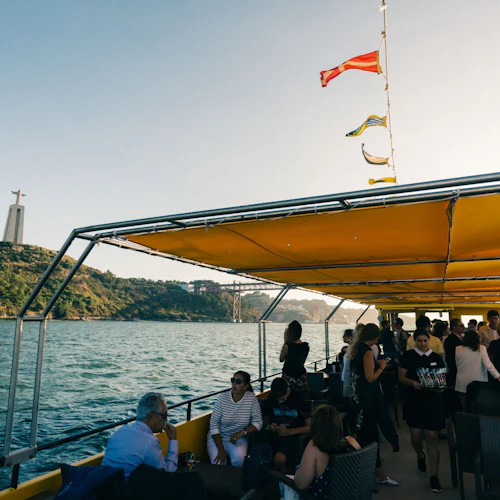 Lisbon: Tagus River Sunset Cruise + Live Music + Drink - Photo 9