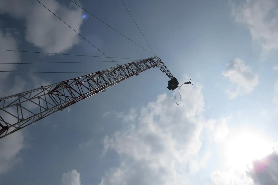 Human Slingshot and Bungy Jump at Sanook Park Pattaya