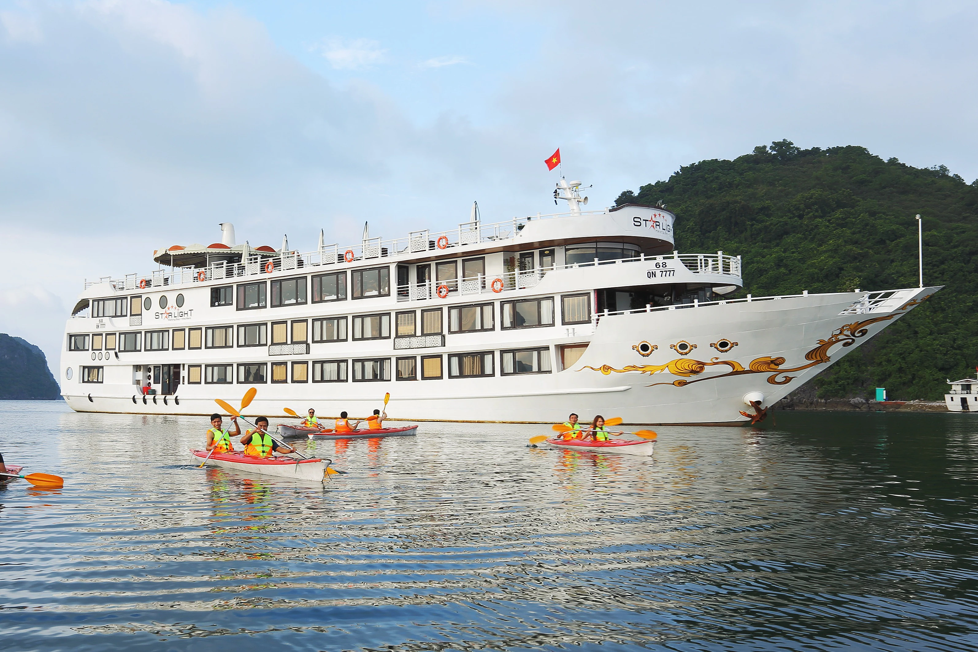 Ha Long Bay: 2D1N Boat Cruise + Meals + Sung Sot & Ti Top + Optional Transfer