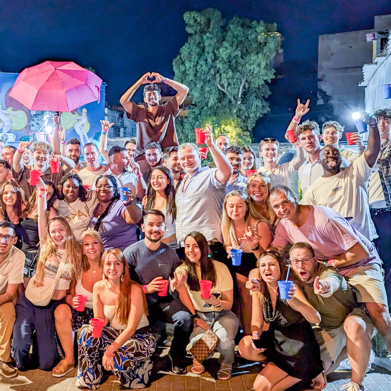 Athens: Pub Crawl + Unlimited Drinks + Nightclub Entry