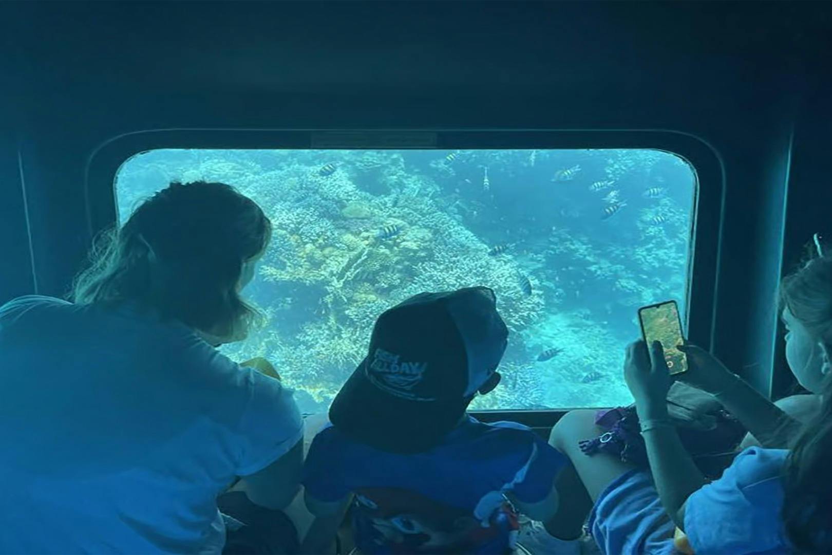 Hurghada: Guided Semi-Submarine Tour + Transfers 3