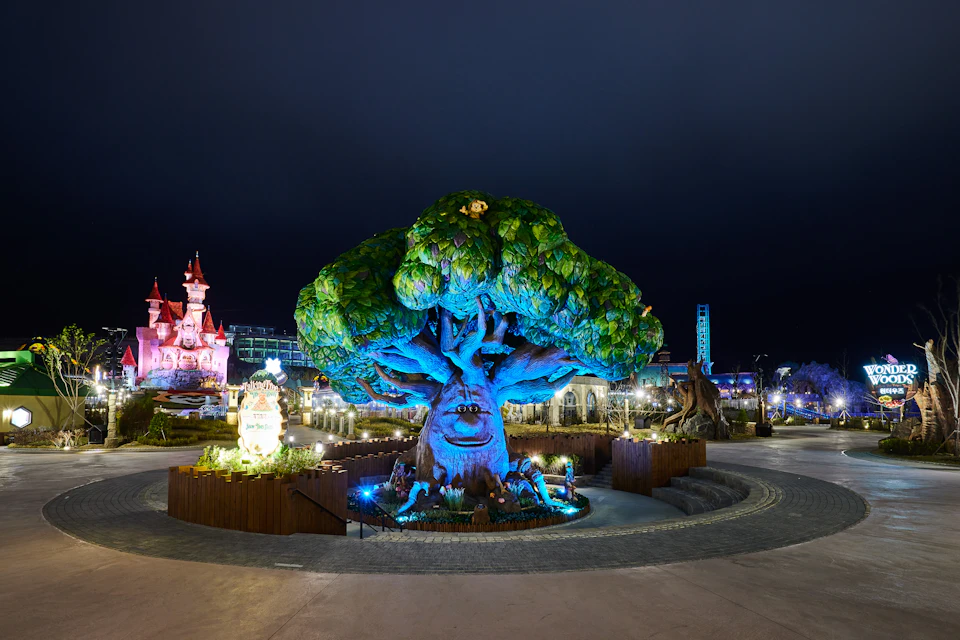 Busan Lotte World: Direct Entry Day Pass