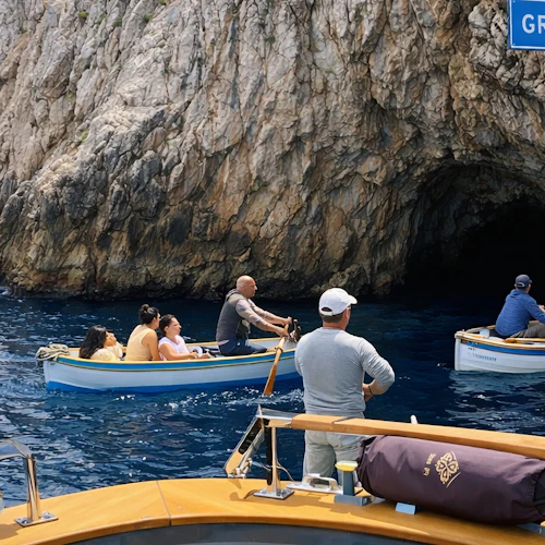 Capri: Passeio de barco guiado + Bebidas + Visita à Gruta Azul - Photo 3