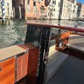 Serviços de táxi aquático em Veneza