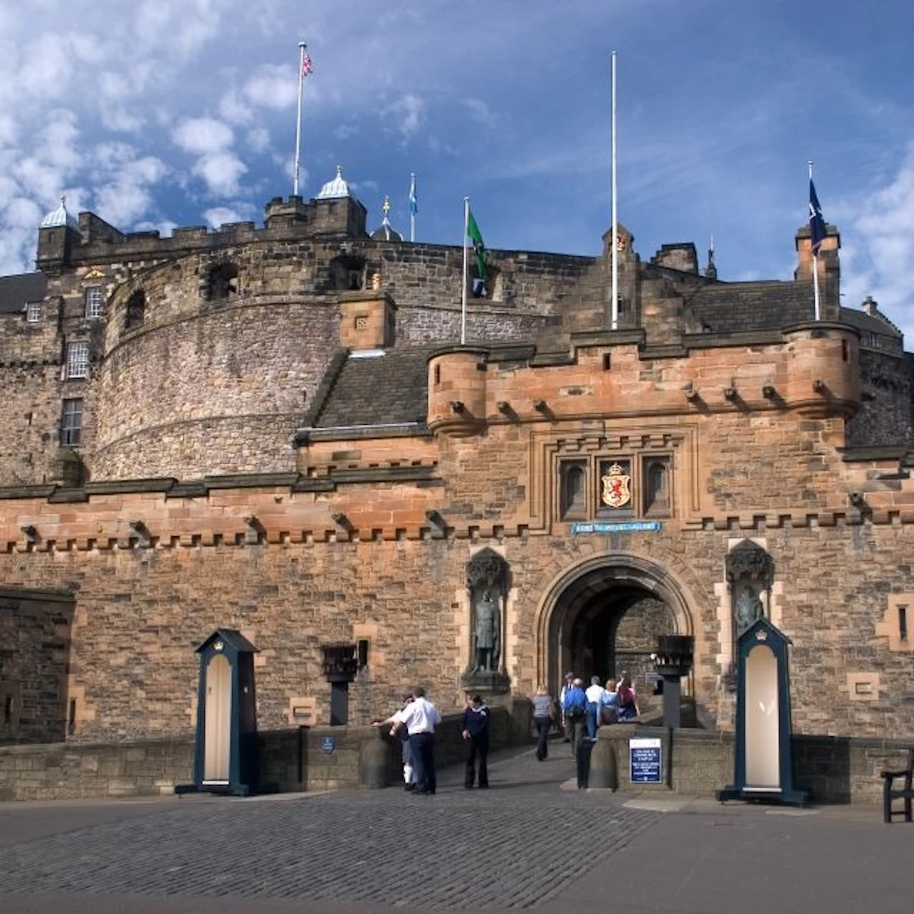 Edinburgh Castle: Entry Ticket + Guided Tour in Edinburgh β Tiqets