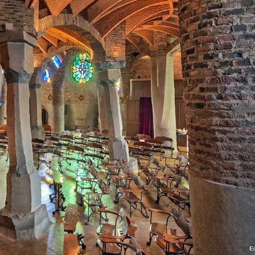 Gaudí's Crypt and Colonia Güell: Guided Tour