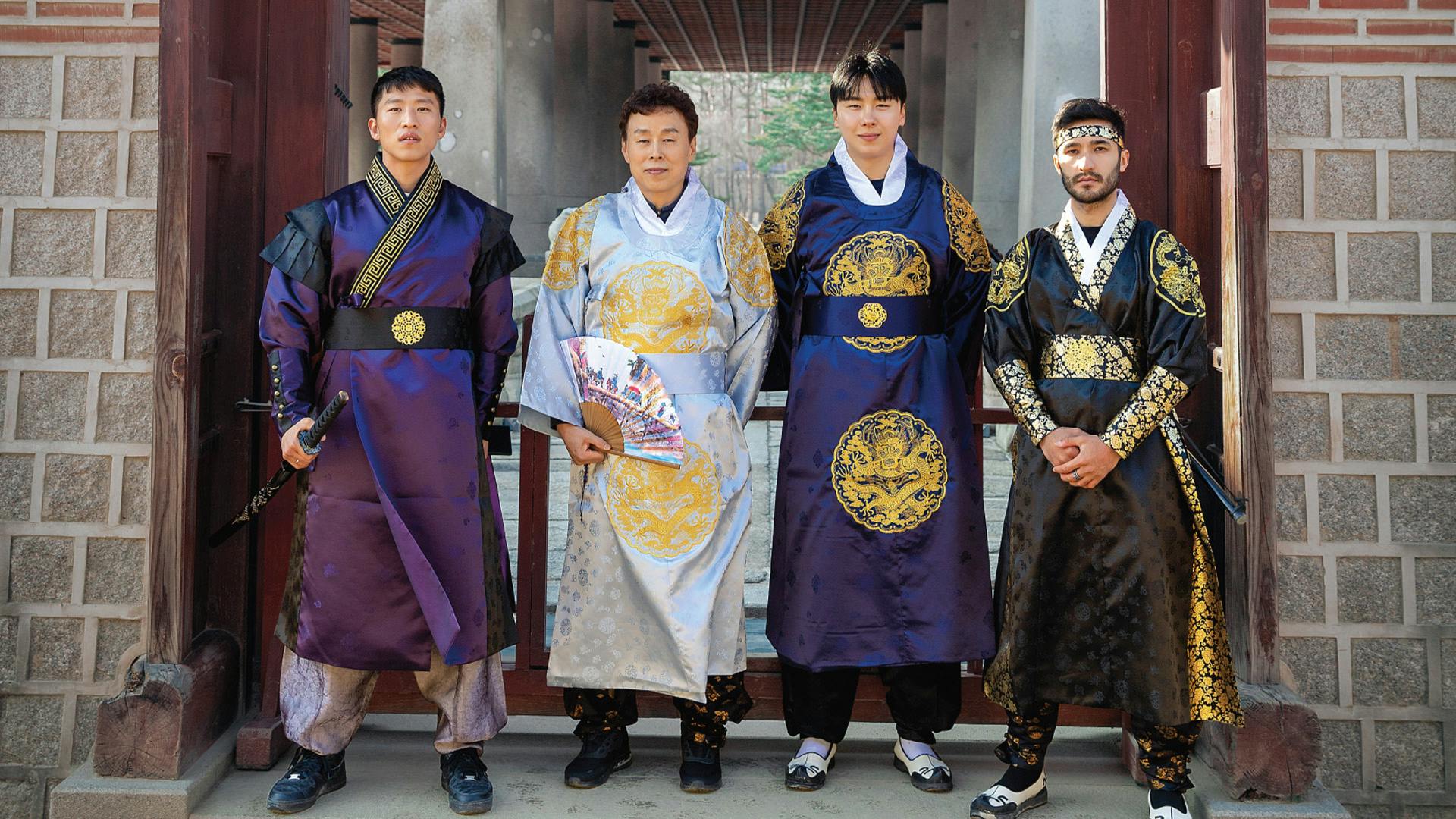 Daehan Hanbok: Gyeongbokgung Hanbok Rental & Photoshoot Experience - Photo 33