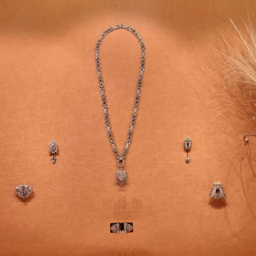 Galeria Nacional de Victoria: CARTIER - Obras-primas do inverno de Melbourne - Photo 4
