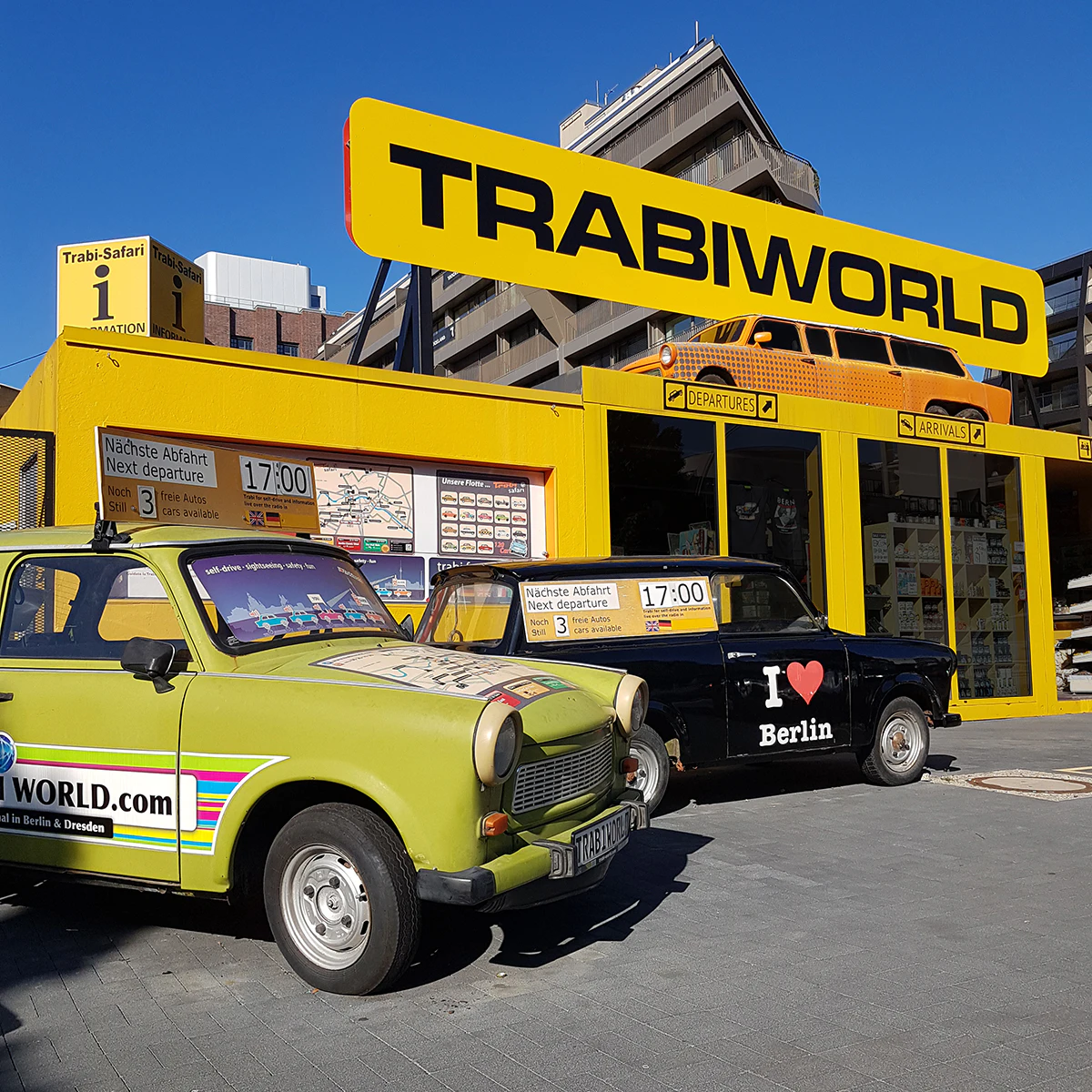 Berlin: Guided Trabi Safari XXL