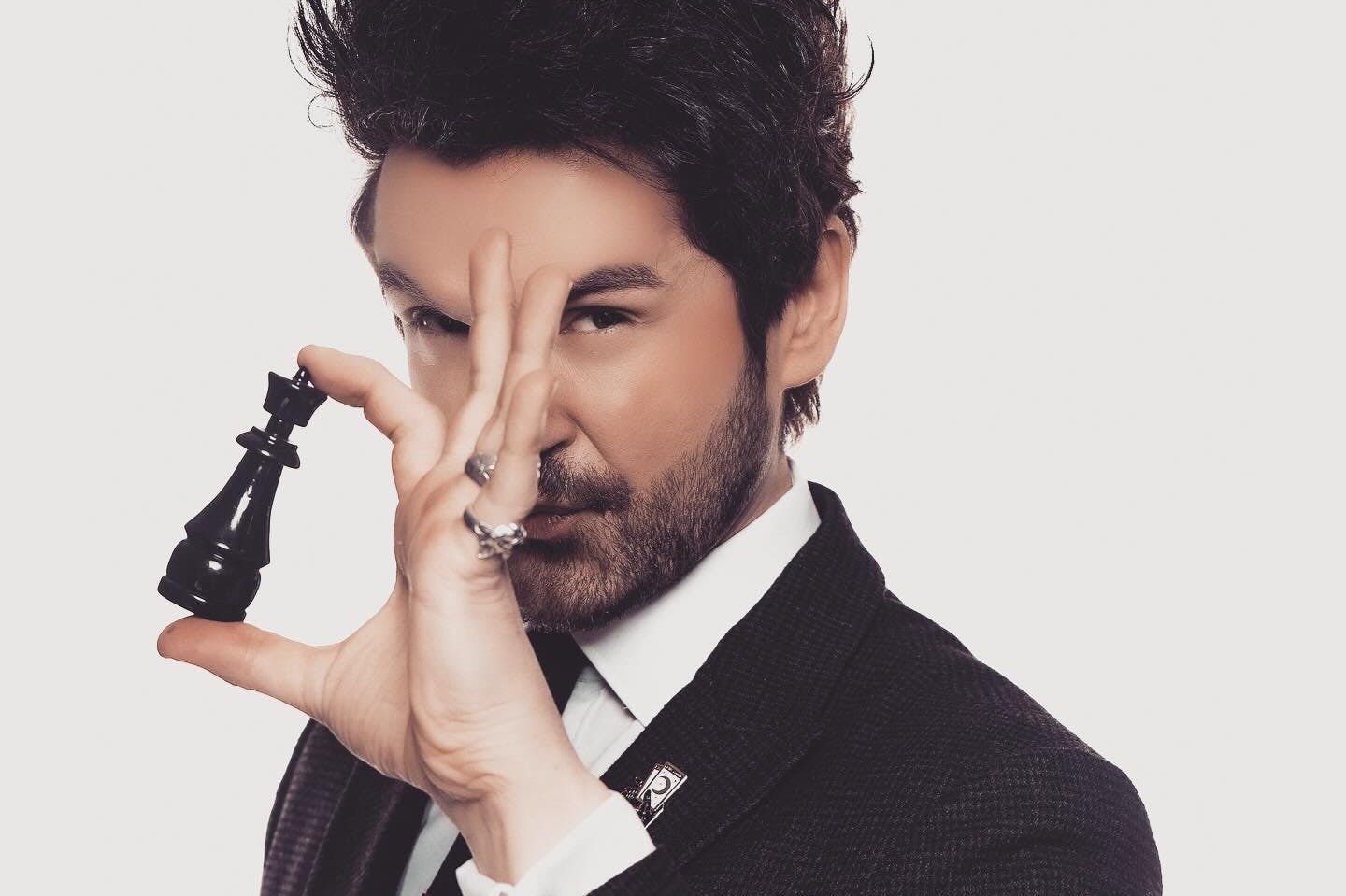 科林·克劳德的策划者