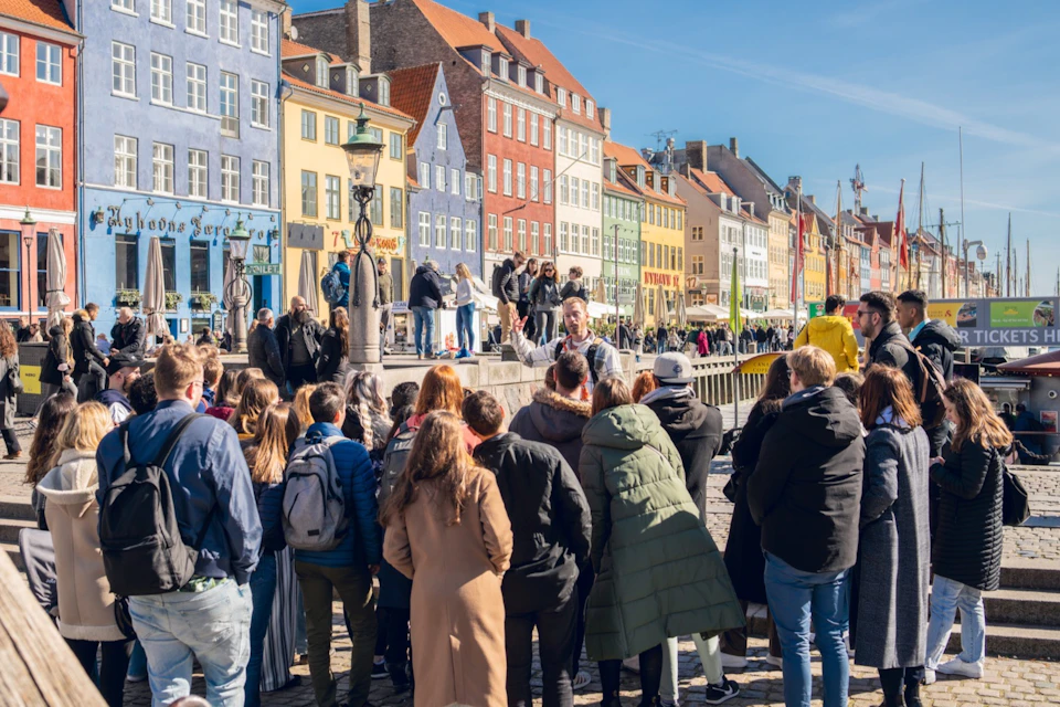 Tour group at Nyhavn
