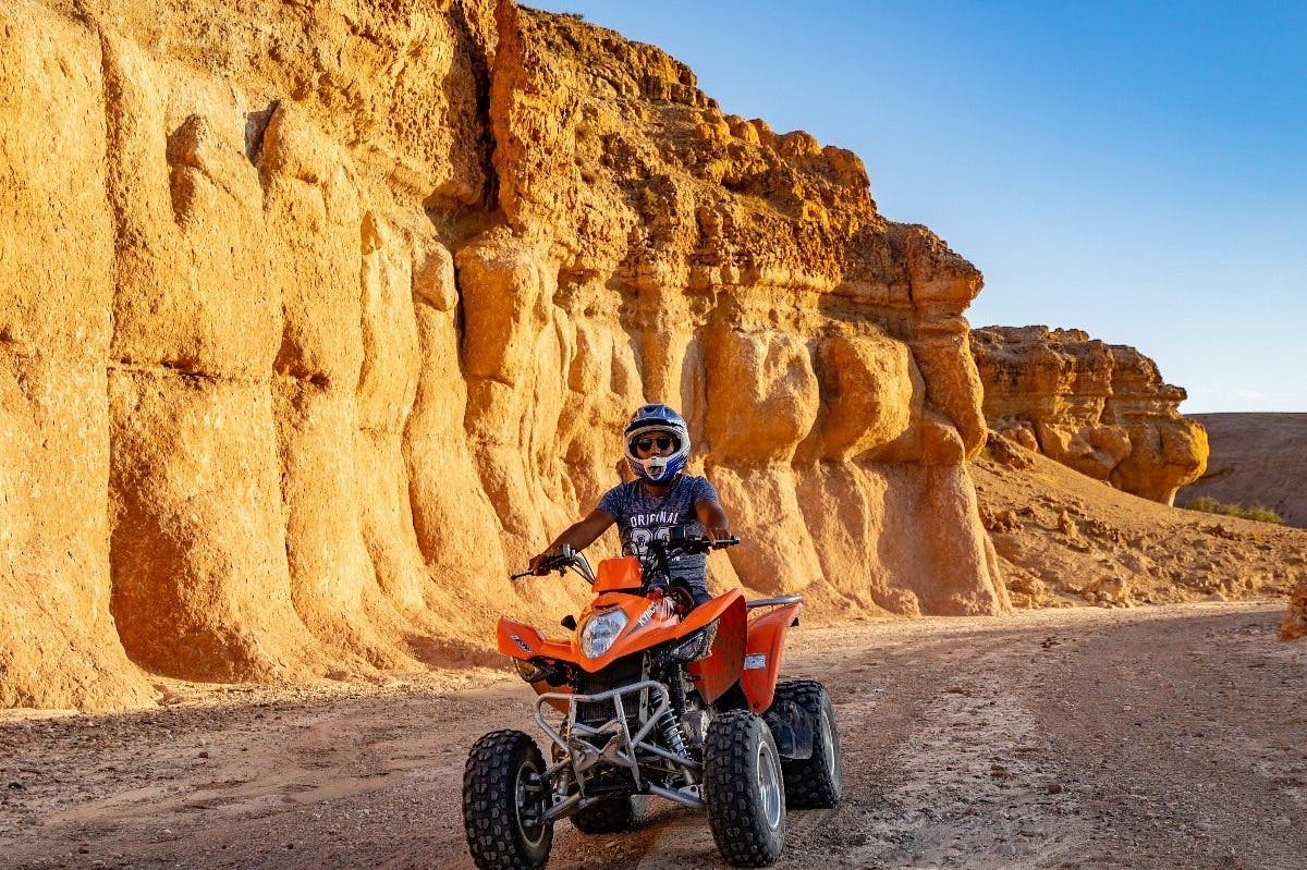Τετράκλινο και καμήλα Μαρακές