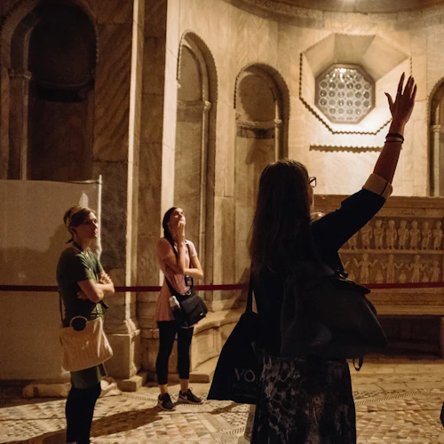 St. Mark's Basilica: Exclusive After-Hours Entry + Guided Tour - Photo 8