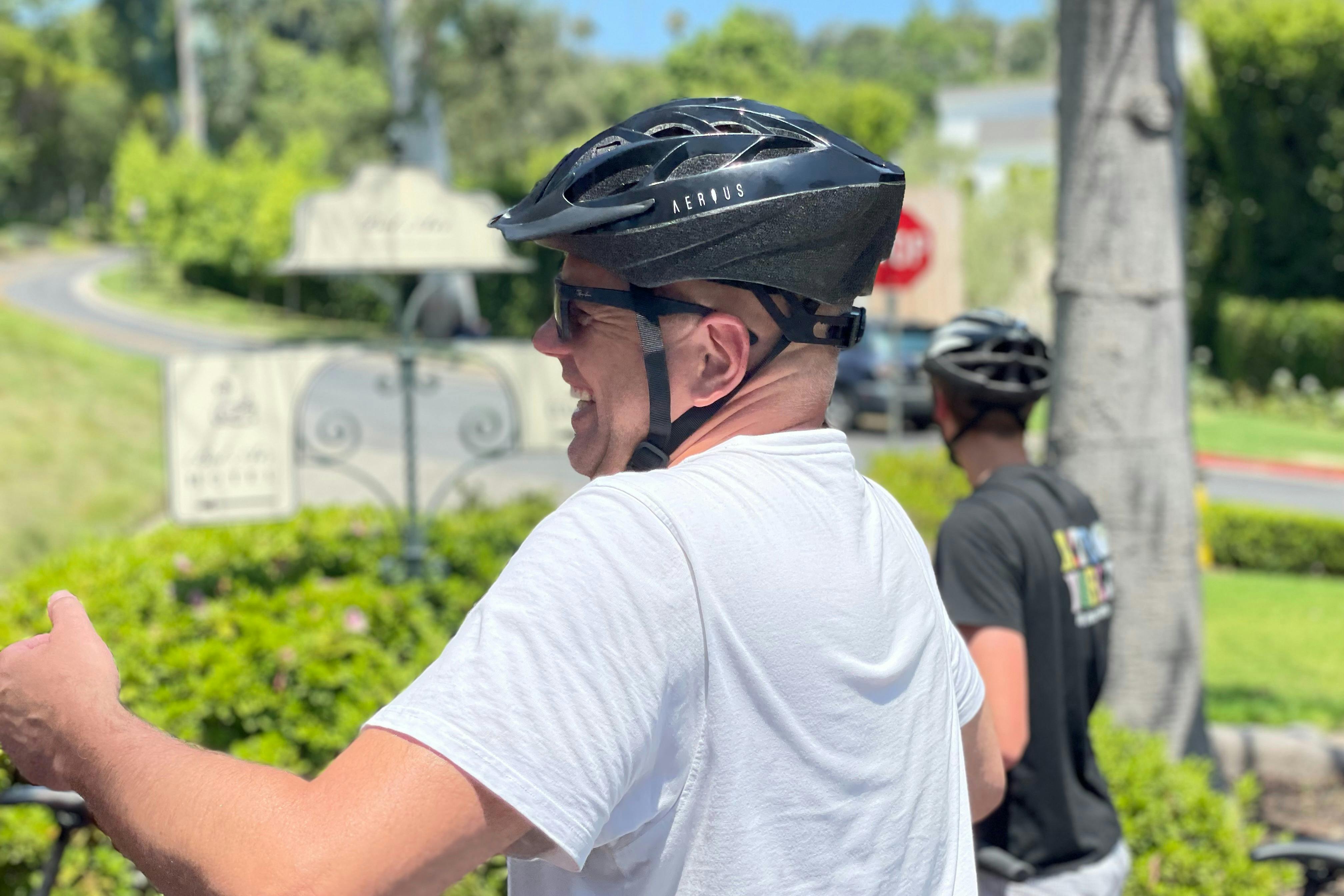 Big smiles and laught in Bel-Air. Where's the fresh prince?