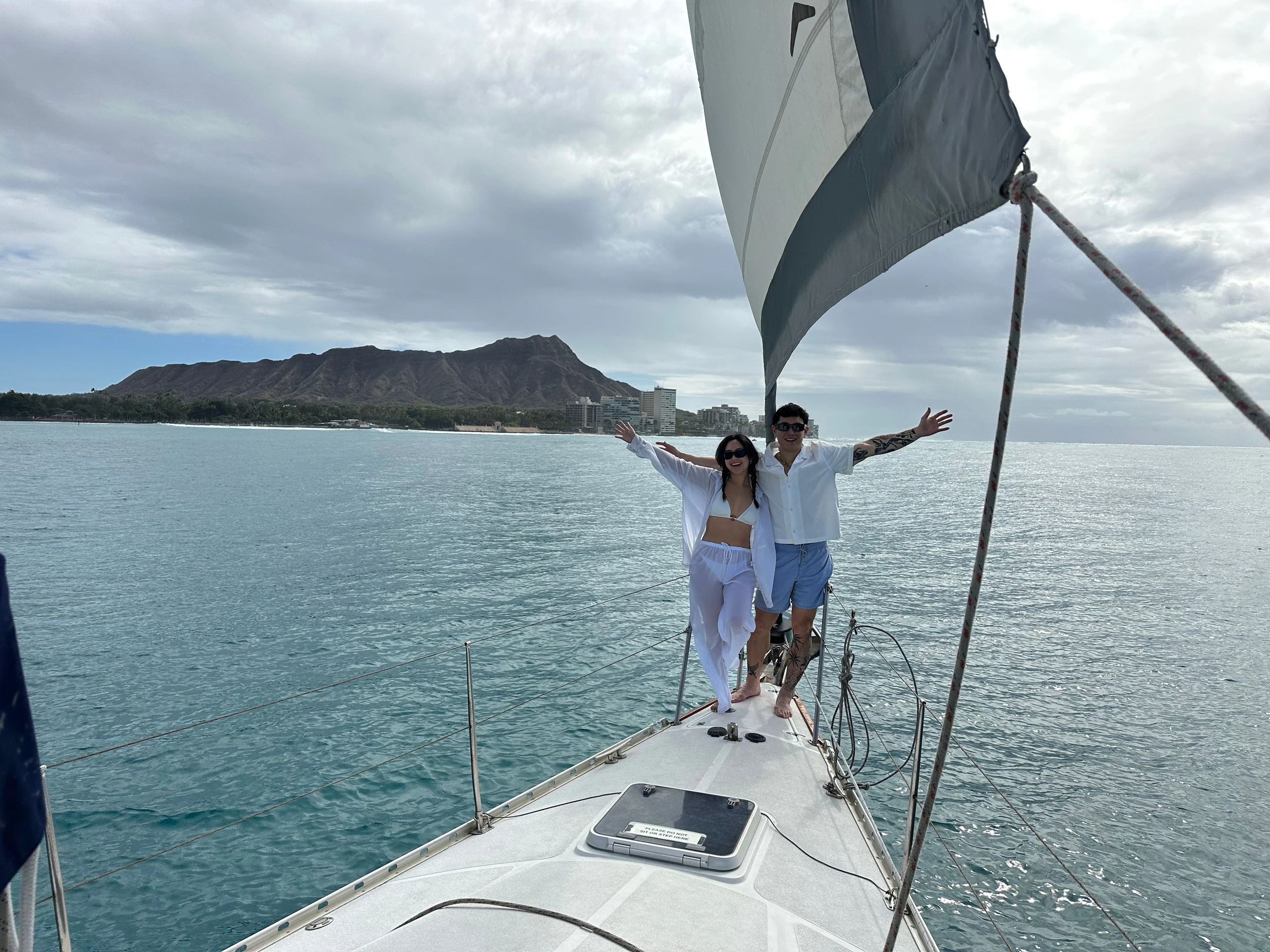 Waikiki: Day & Sunset Sailing Experience