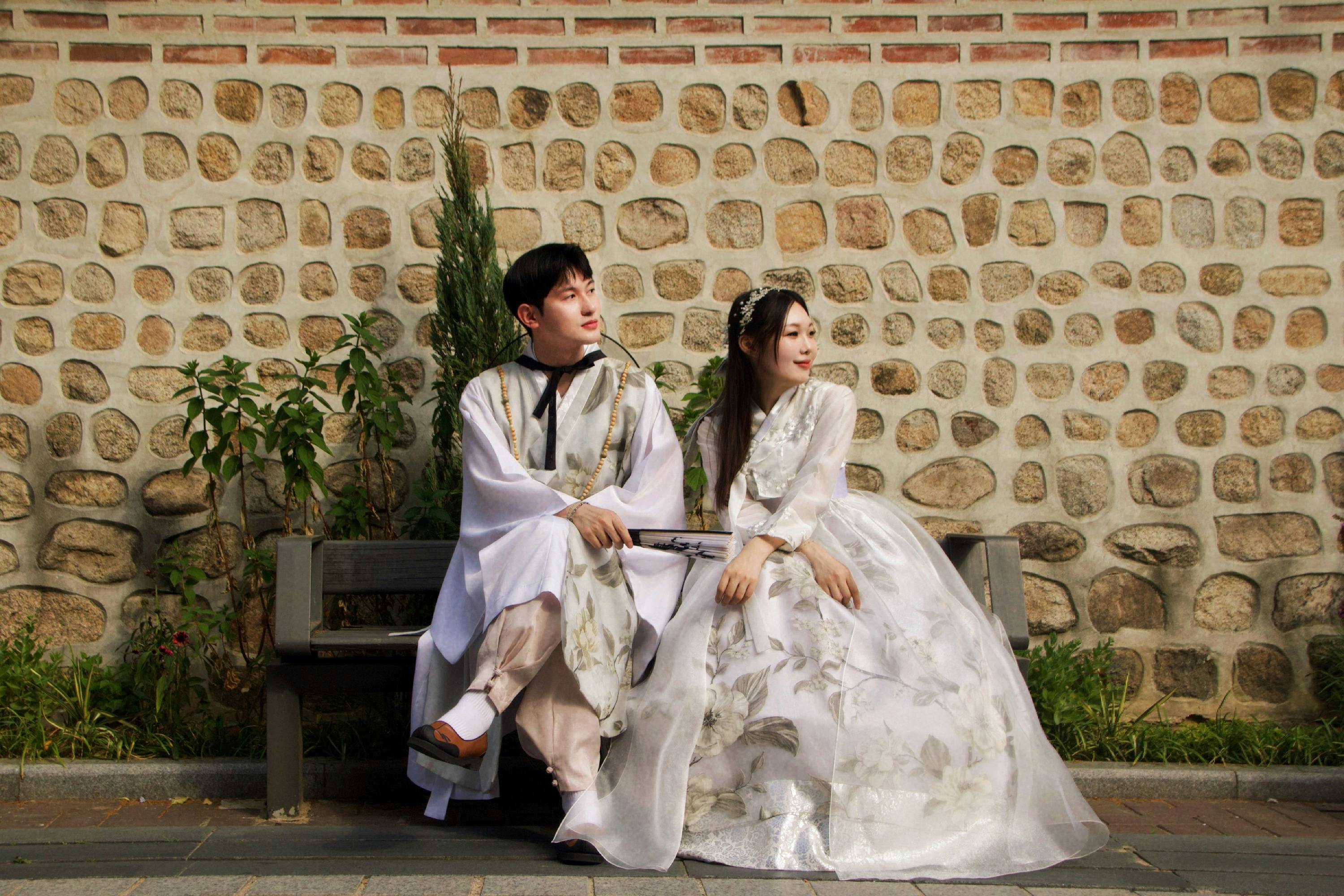 Gyeongbokgung Palace, Bukchon Hanok Village & Changdeokgung Palace: Premium Hanbok Set + Korean Hairstyle - Photo 5