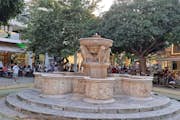Lions Square a Morosiniho fontána v Heraklionu
