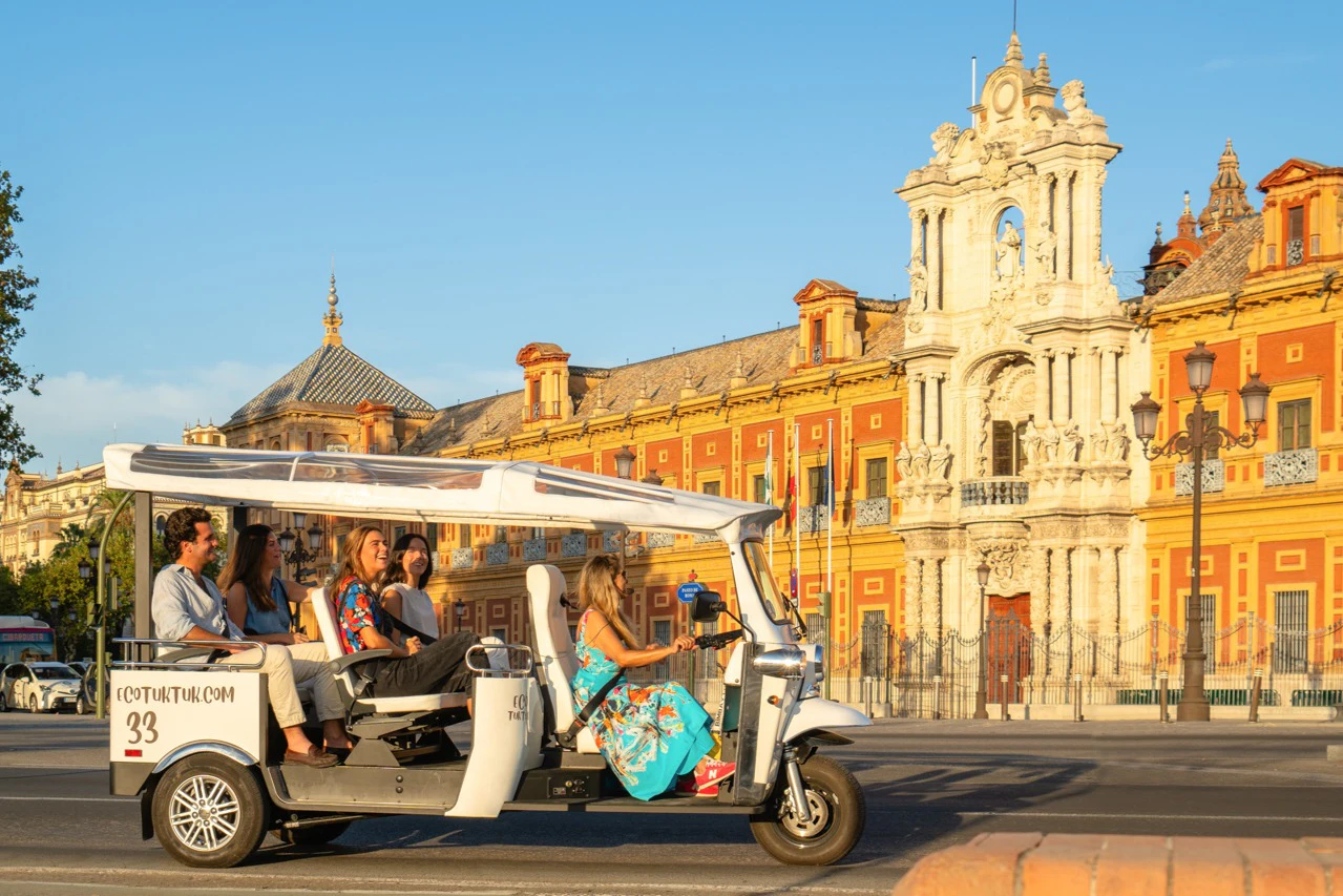 Seville: 1-Hour Tour by Private Electric Tuk Tuk