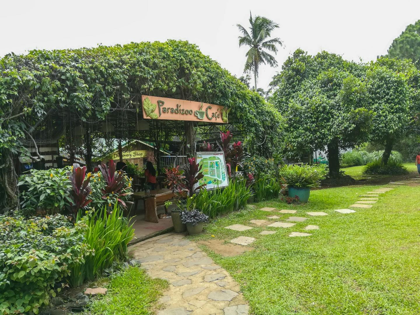 Paradizoo Tagaytay: Admission Ticket