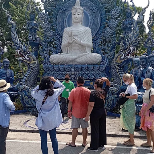 Excursão aos templos de Chiang Rai: Templo Branco, Templo Azul e Templo das Luzes - Photo 12