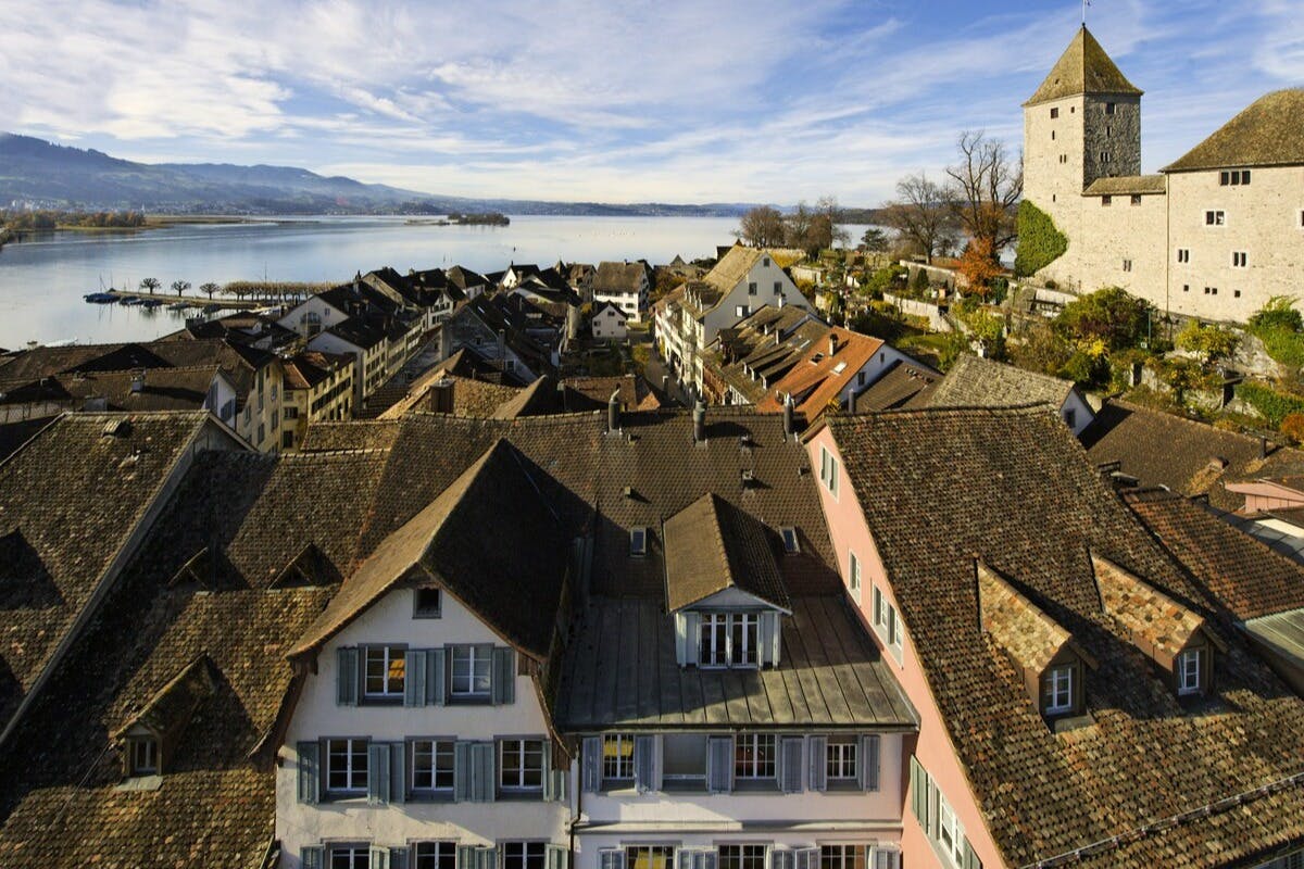 Rapperswil & Einsiedeln: Guided Tour from Zurich + Lindt Home of Chocolate - Photo 7