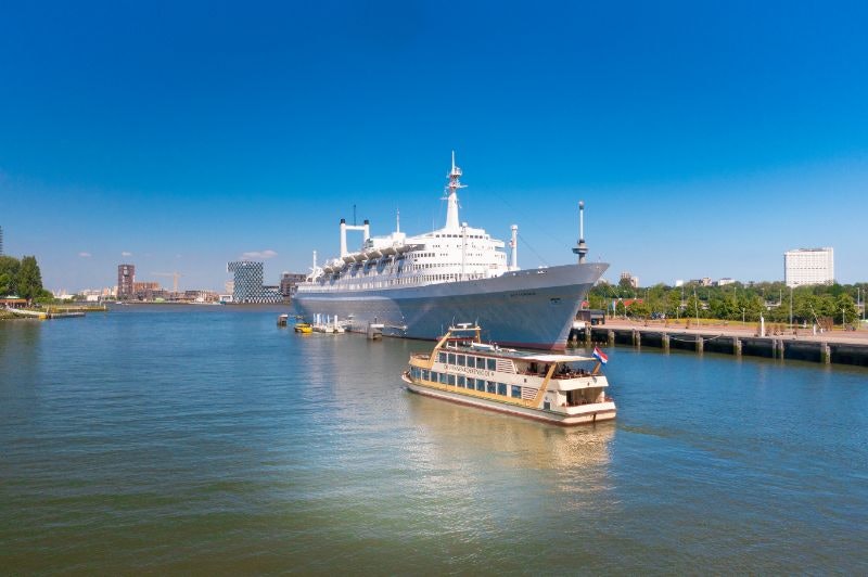 Barco de panquecas em Roterdã