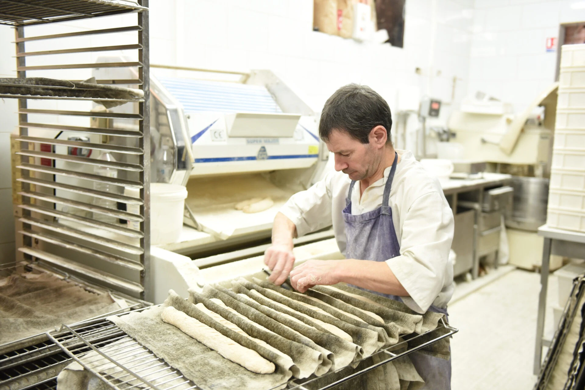 Paris: Belleville Walking Food Tour