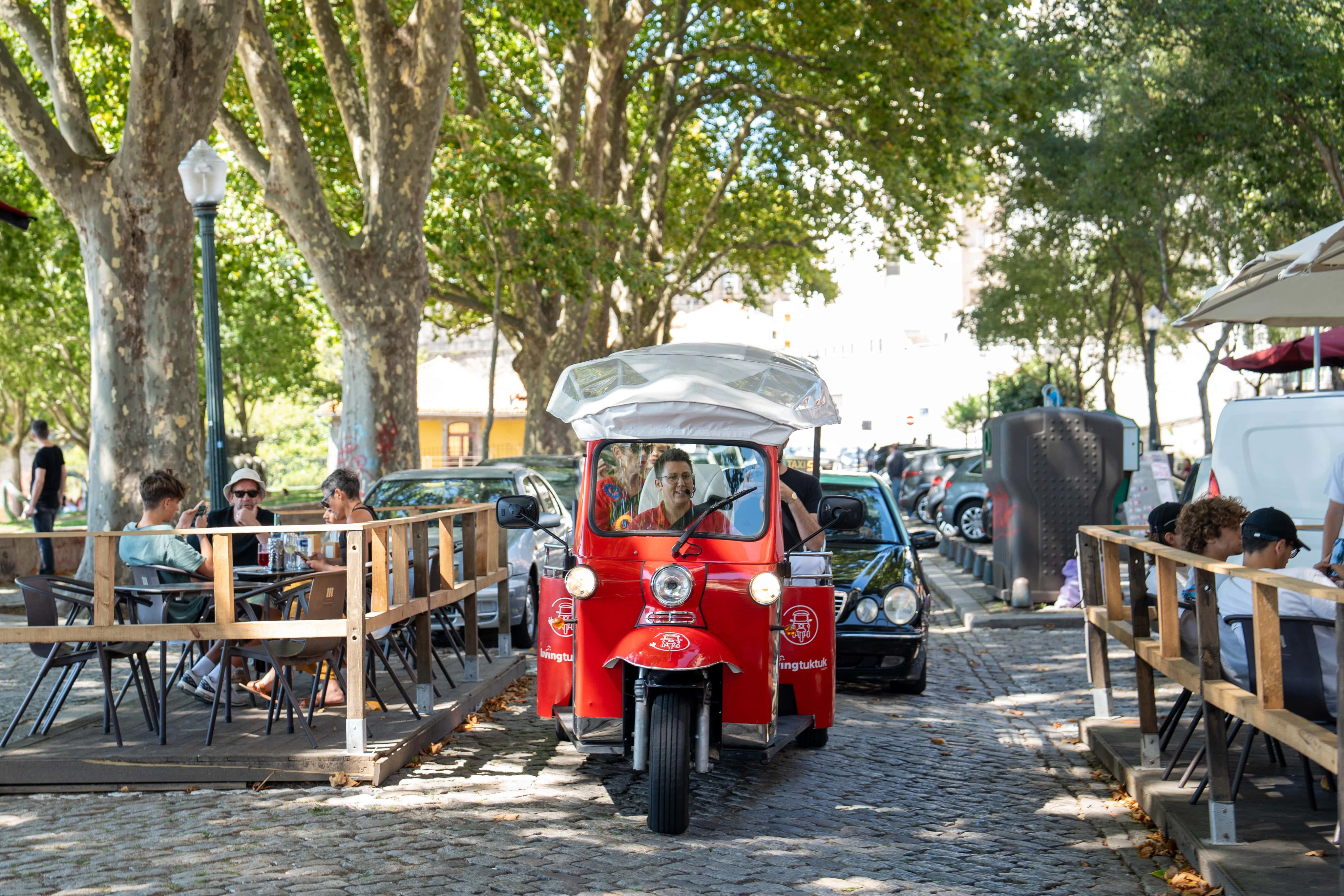 Porto: Tuk Tuk City Tour