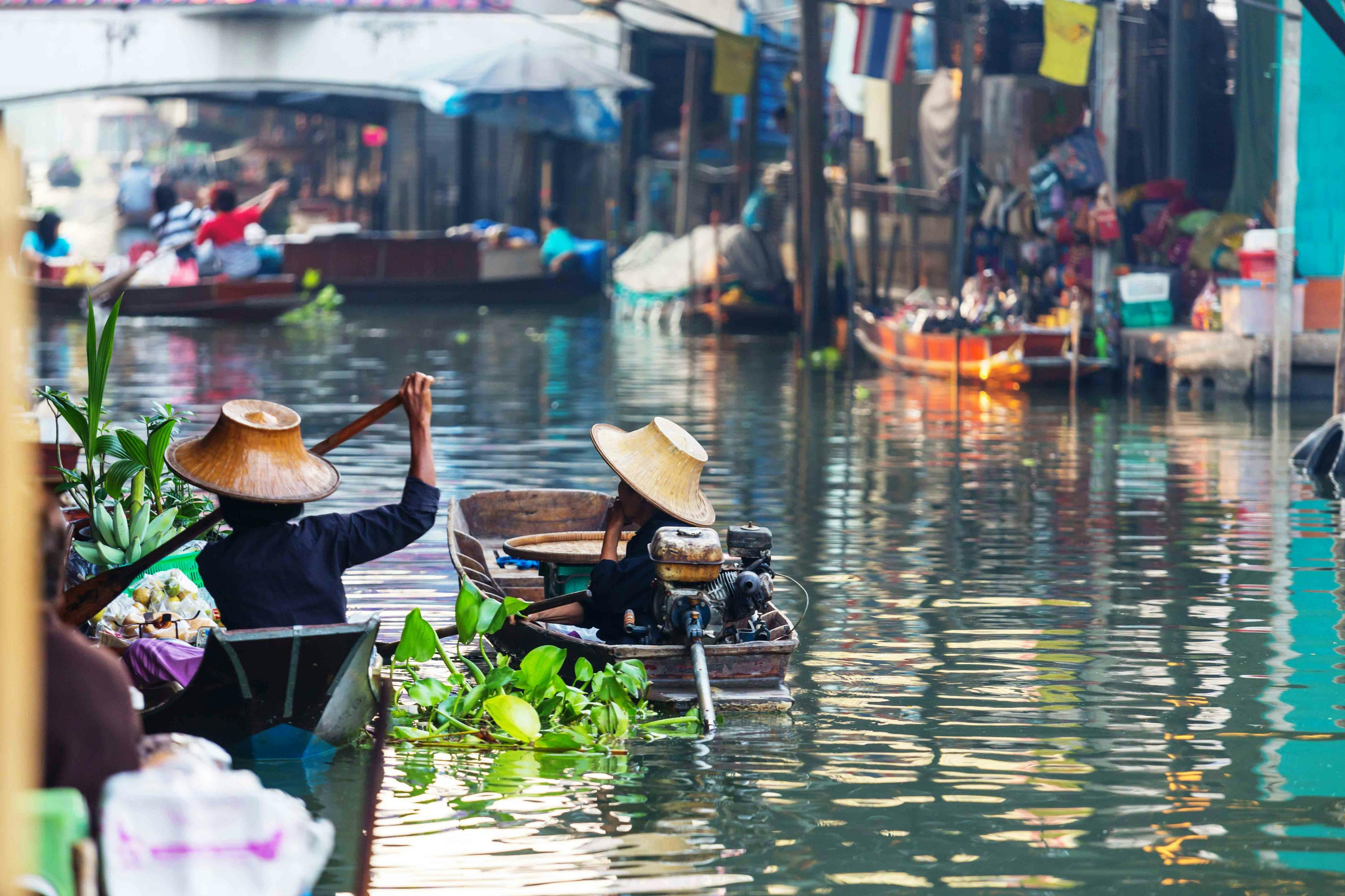 Damnern Saduak Floating Market Paddle Boat (optional) 