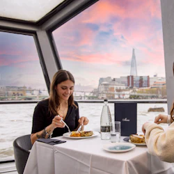London: Thames Dinner Cruise + Live Music 5