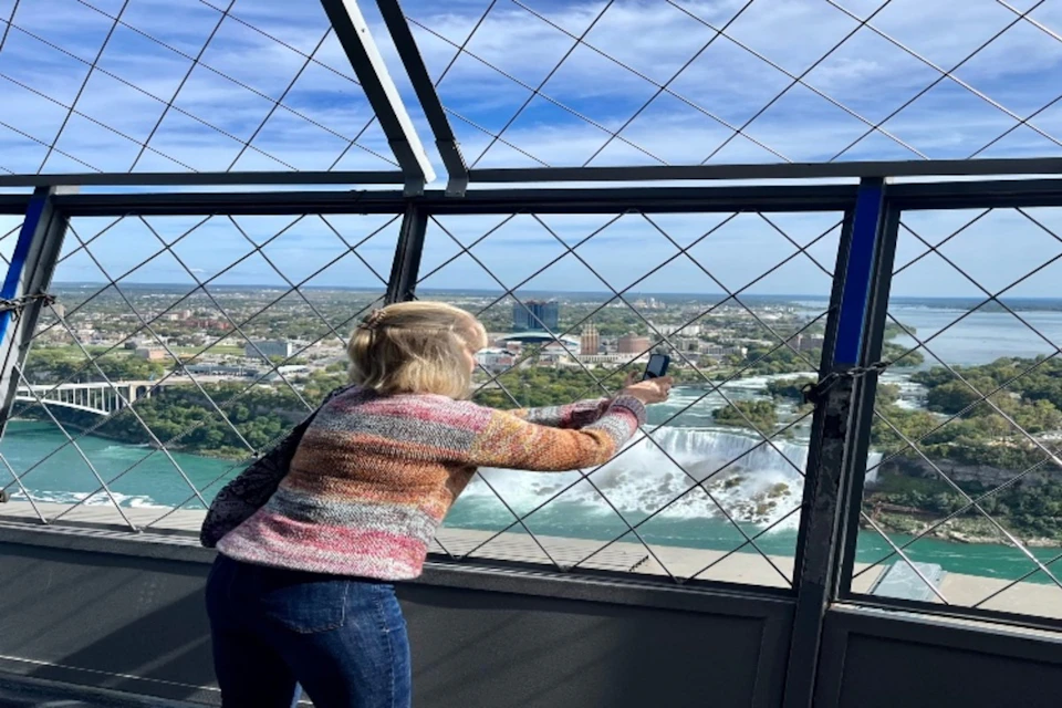 Niagara Falls Above & Behind Walking Tour