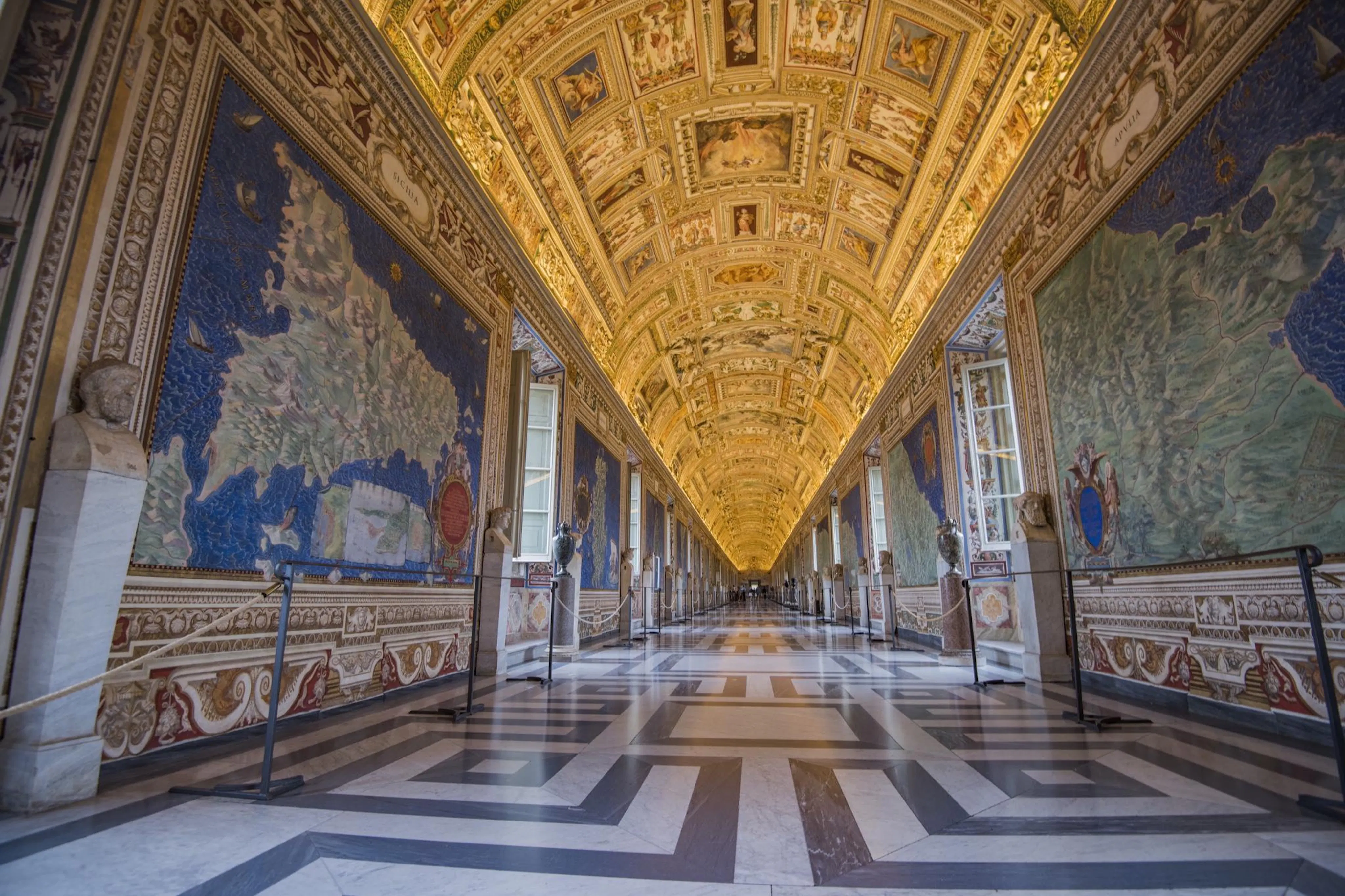 Vatican Museums & Sistine Chapel: Small Group Guided Tour