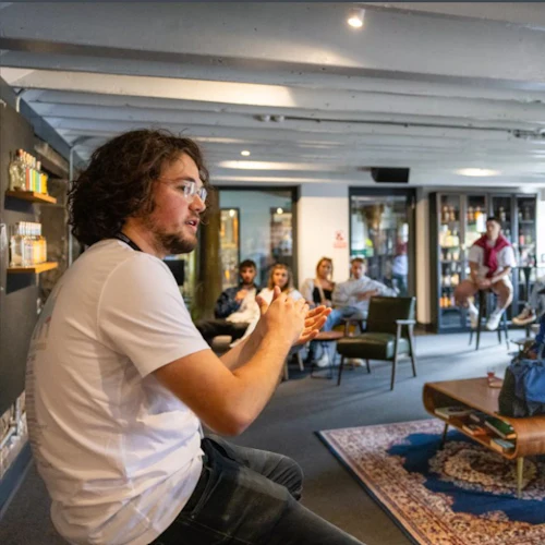 Holyrood Distillery: Guided Whisky & Gin Tasting Tour + Welcome Drink - Photo 2