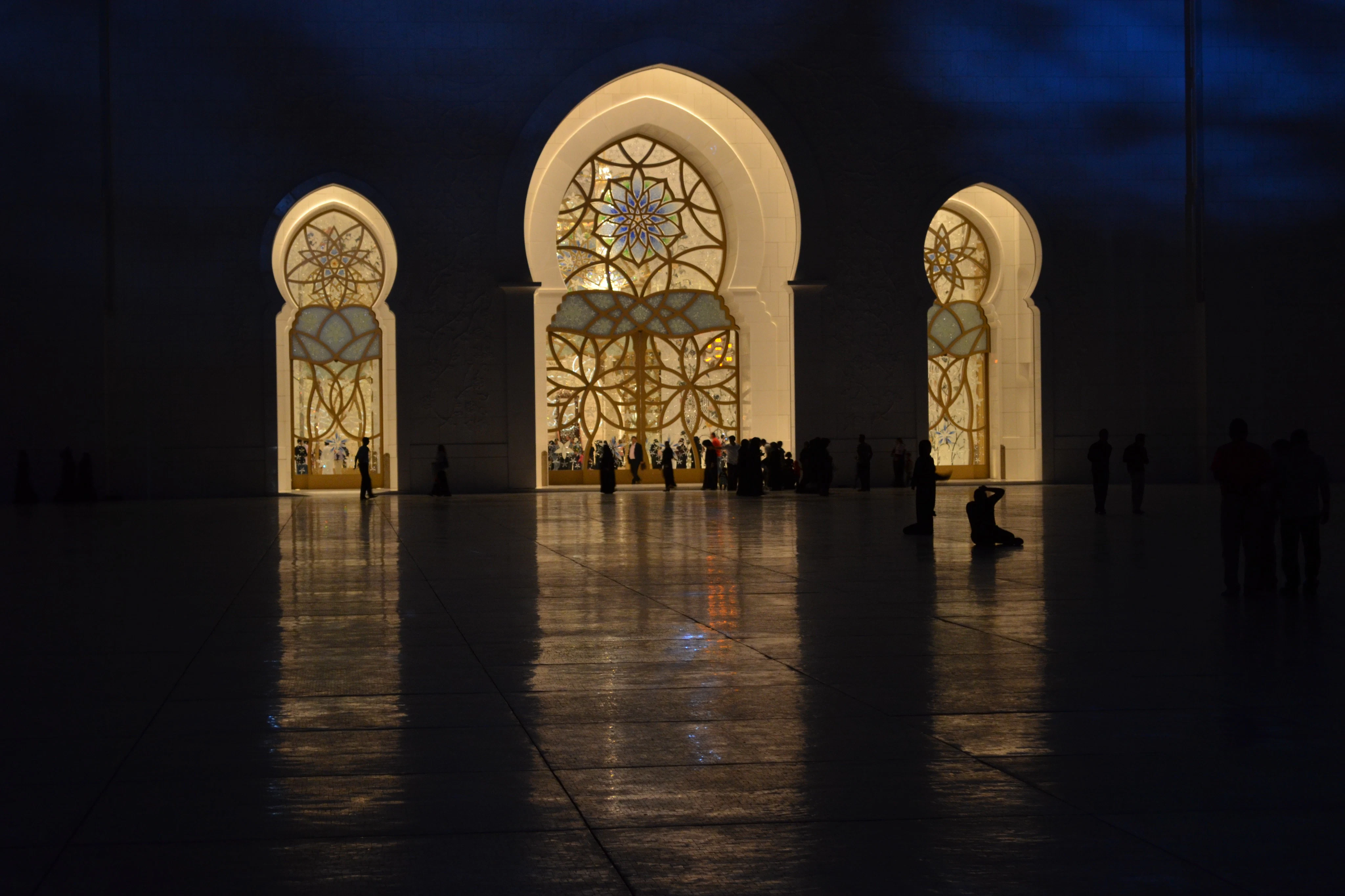 Abu Dhabi: Guided Morning City Tour from Dubai