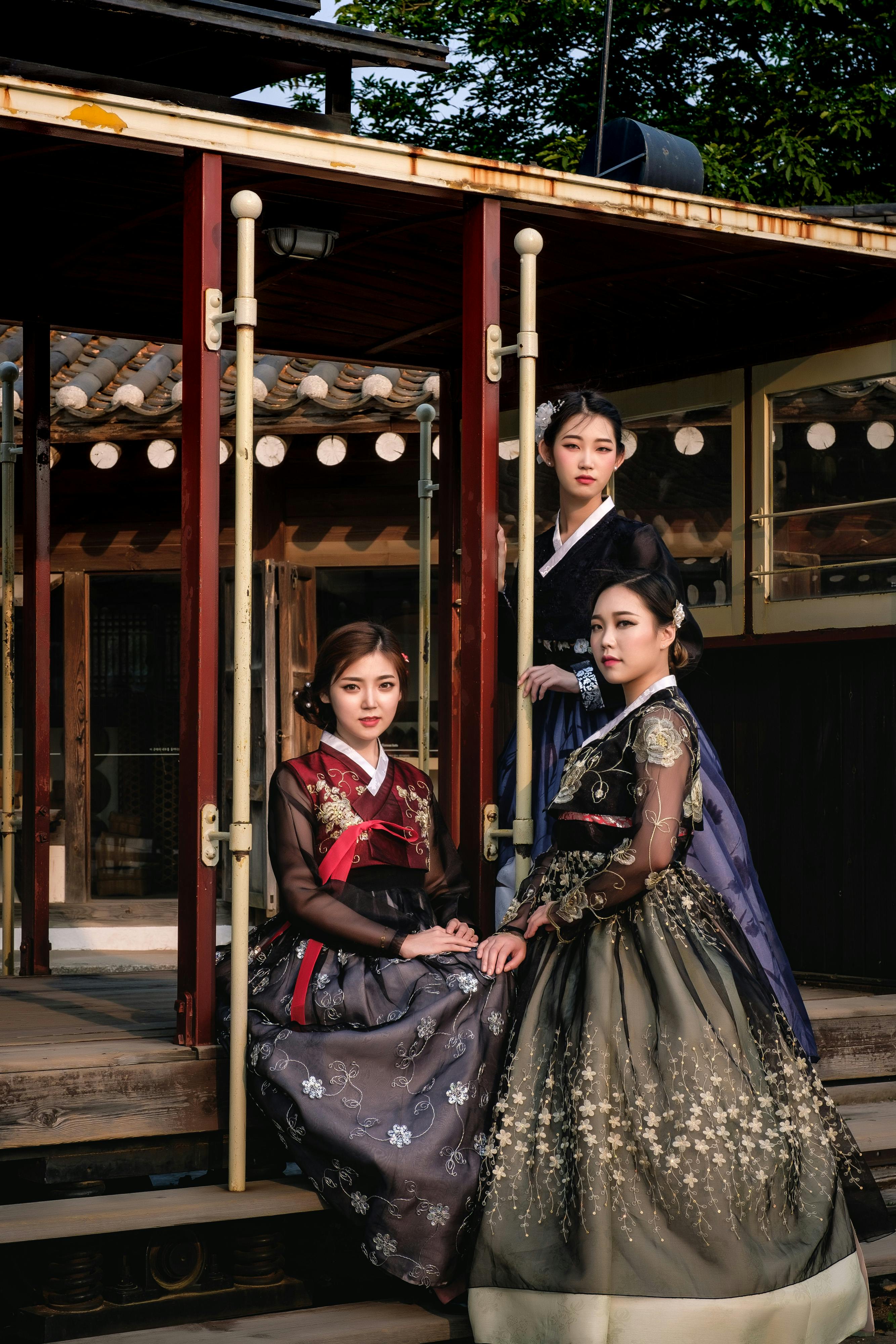 Inkorea Hanbok: Elite Hanbok & Professional Snapshot - Special Princess Hanbok (Children) - Photo 5