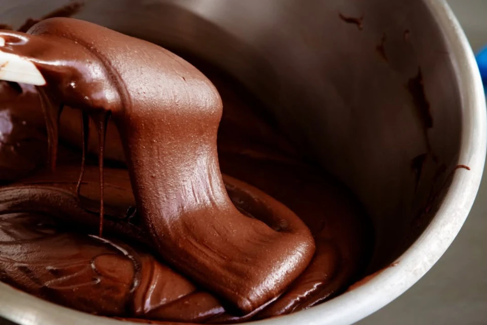 Gianduja chocolate making