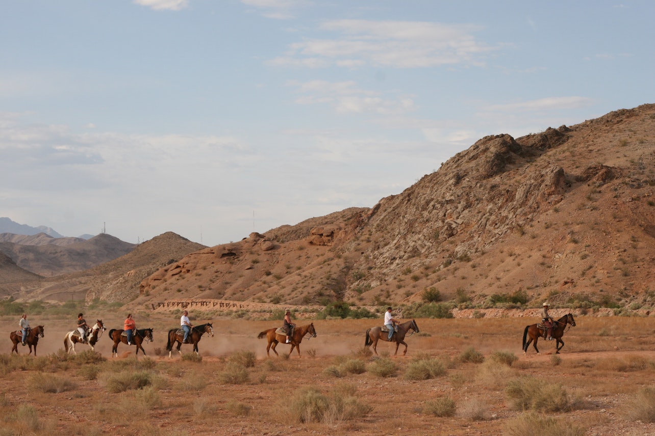 Giro a Cavallo al Tramonto Wild Wild West + Cena - Alloggi in Las Vegas, Nevada