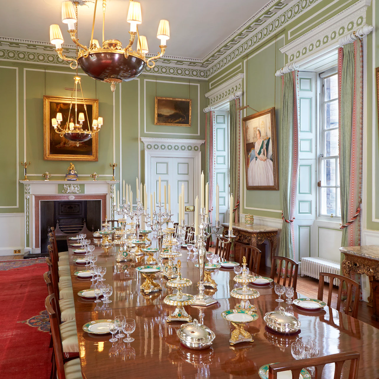 Palace of Holyroodhouse: Entry Ticket in Edinburgh β Tiqets