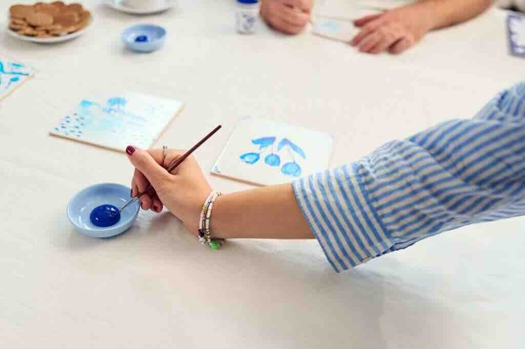 Amsterdam: Traditional Dutch Blue Tile Painting Workshop 3