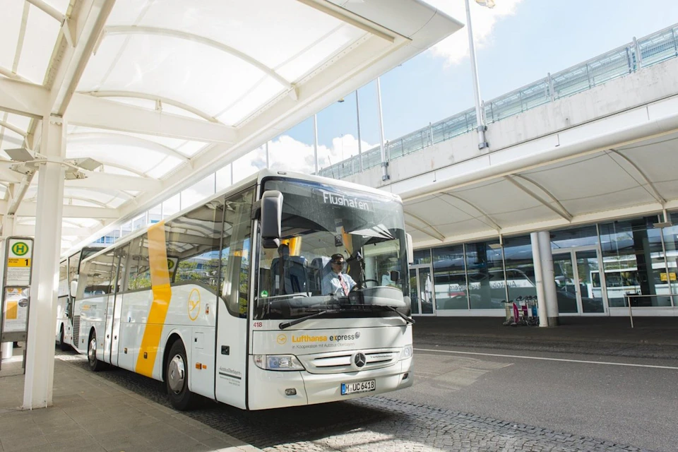 Lufthansa Express Bus