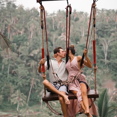 Bali: Leke-Leke Waterfall, Monkey Forest & Jungle Swing Tour with Transfer