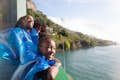 Από το κατάστρωμα της κρουαζιέρας Maid of the Mist Boat Cruise, θα δείτε την καλύτερη θέα στους καταρράκτες του Νιαγάρα
