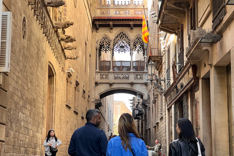 Visitors discovering the Gothic Quarter