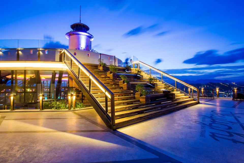 Skylight 360 Skydeck & Rooftop Beach Club Nha Trang: Admission