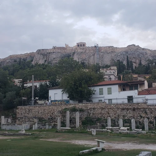 Athens: Small-Group Night Walking Tour + Dinner - Photo 8